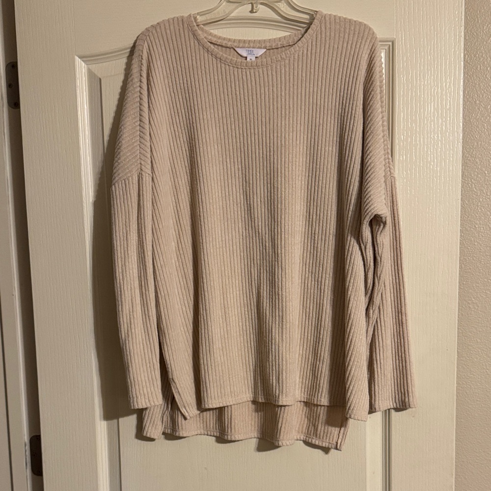 Time and Tru Women's Beige Crew Neck Sweater